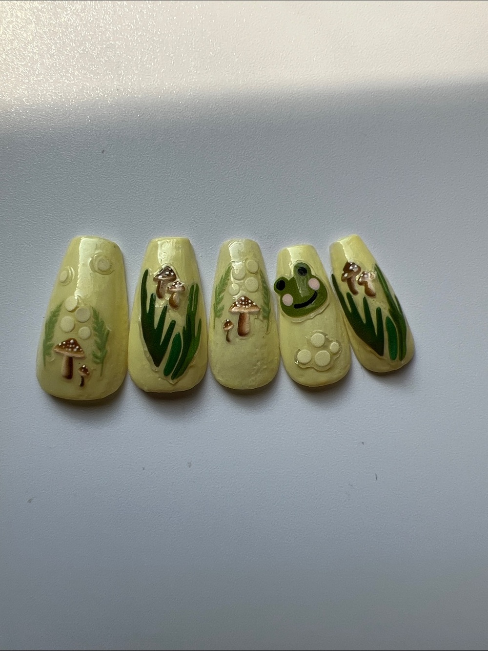 Yellow Mushroom Coffin Press-On Nails – Floral & Leaf Accent Set
